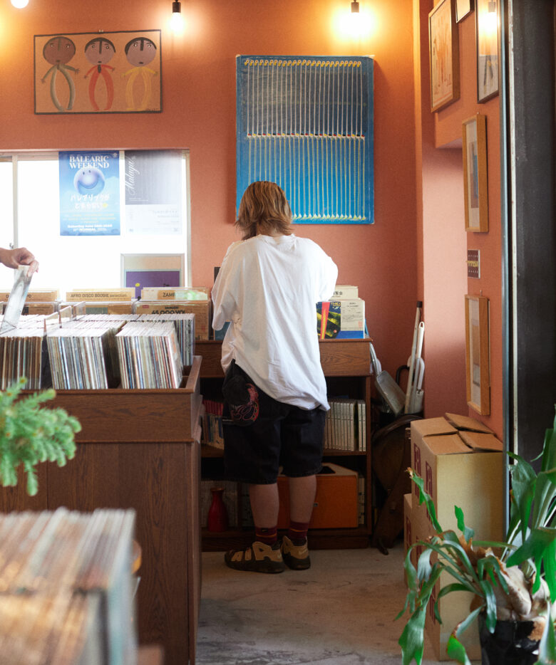 レコードの奥深さに触れる、 “束の間のひととき”を提案。